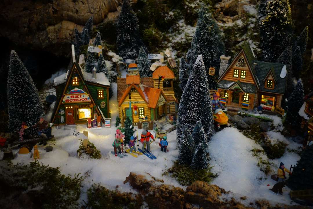 Luville Kerstdorp Miniatuur Uitkijkpunt in het Bos - L14 x B11,5 x H12